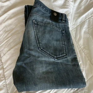 Hugo Boss Jeans - W33 L34, begagnat bra skick, slitage på sömmar/detaljer, Model Maine, Regular fit