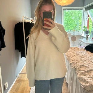 Stickad tröja - Nu utan prislapp. Fårn Annika tellers kollektion med nakd