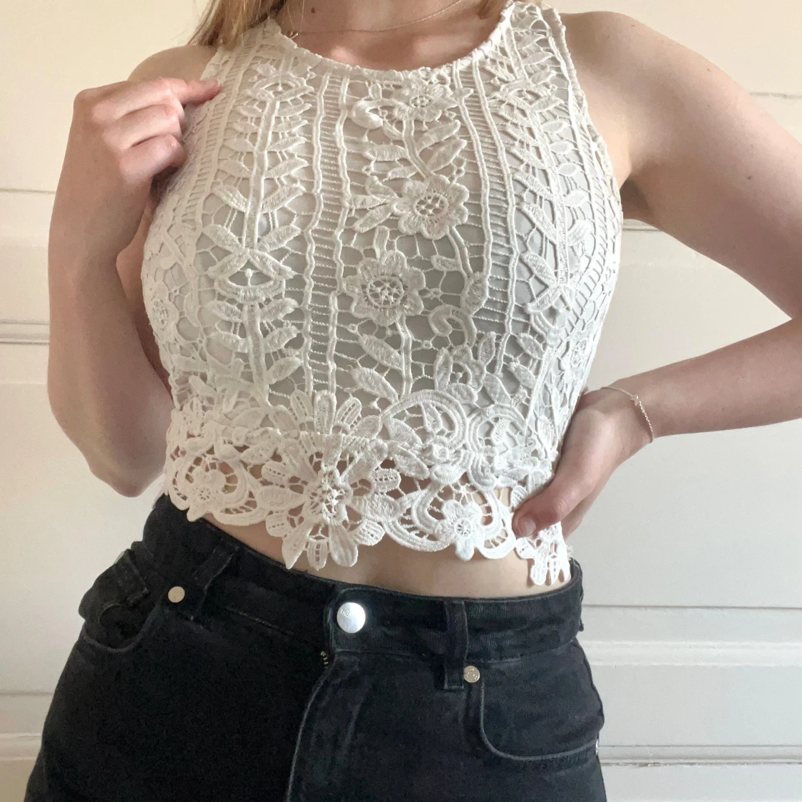 Vit Croppad tröja i spets  - 90