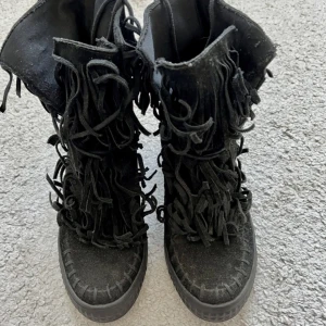 Casedei fransskor  - Casedei liknande fransskor. Jättesnygga och i bra skick. Skriv för fler bilder. Pris kan diskuteras.