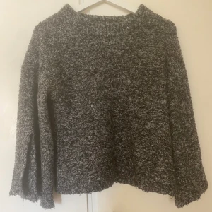 Varm Gina Tricot tröja   - Använd tröja men är i bra skick