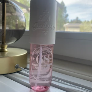 Sol de Janeiro parfym/body mist nummer 68 använd typ 2 gånger  - Använd 2 gånger  