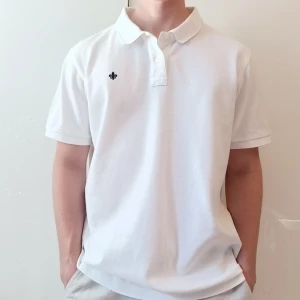 Morris piké - Vit morris piké i storlek L | Perfekt inför sommaren! | Bra skick | Nypris: ca 1000 kr | Vårat pris: 399 kr | Sitter lite stort på bilden eftersom modellen vanligtvis har storlek S/M | Skriv gärna vid intresse eller funderingar!