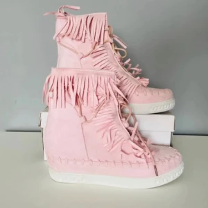 Fransskor - Intressekoll Casadei liknande fransskor URSNYGGA, passar 39/40 . 