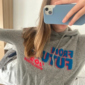 From future tröja - Kashmir hoodie från from future. Nypris ca 2400kr. Säljer åt min bror så det är en kill tröja!