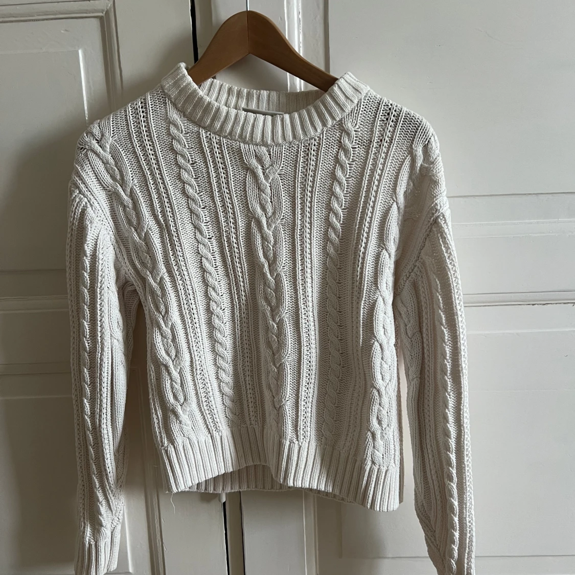 Vit stickad tröja  - 90
