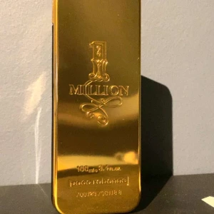 One million - Den här parfym är riktigt underrated, om man har den till skolan tex får man minst en komplimang om hur man luktar 