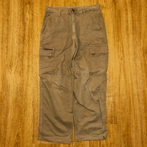 carrera beige byxor - beige workpants från carrera! superfina, använda några gånger. bra skick. 