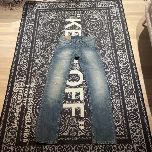 Dondup jeans - Säljer mina dondup jeans eftersom st det är för små, det är storlek 29