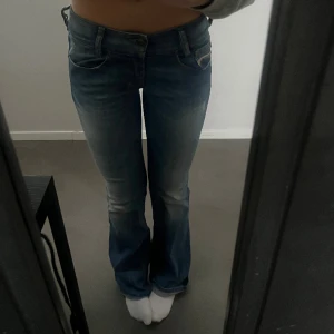 Diesel jeans - Diesel jeans, storlek 27/34. Jättebra skick. 500kr. Gratis frakt just nu!!