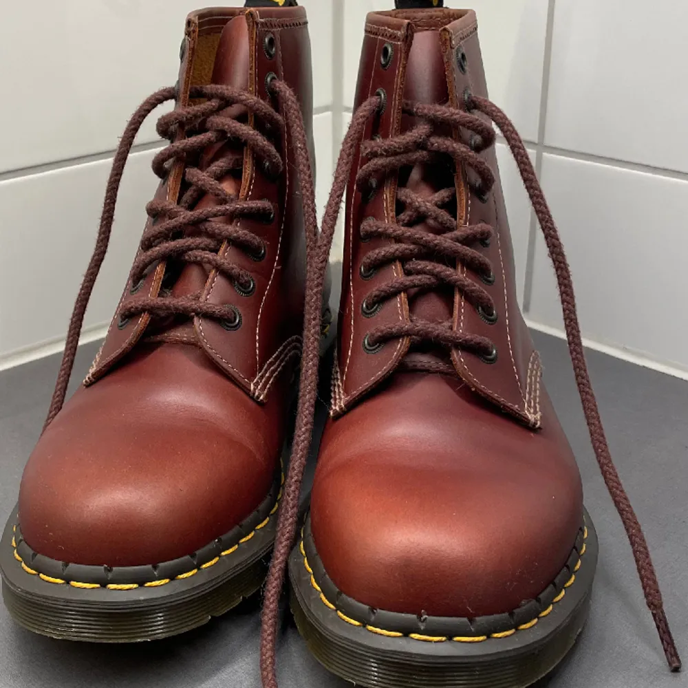 Helt oanvända Dr.Martens. Kengät.