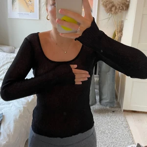 Långärmad tröja - Så fin tröja see-through och perfekt längd på ärmarna❤️