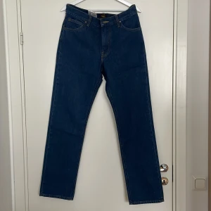 Lee jeans - Lee jeans west. Relaxed fit, 77%bomull 23%hampa. Oanvända.