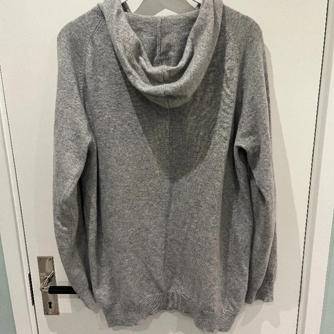 Cashmere hoodie - 90