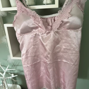 Pyjamas linne 💕 - Ljusrosa pyjamaslinne i nyskick 💕 