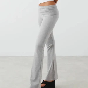 Yoga pants - Säljer mina yoga pants som är från Gina Tricot då de inte kommer till användning. Används endast 1 gång. 