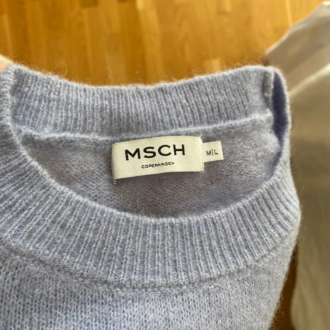 Lila stickad tröja - 92