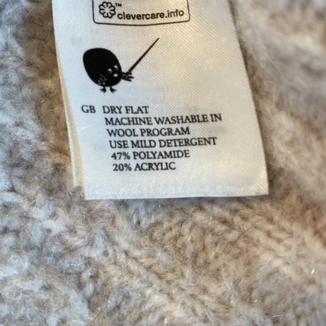 Stickad tjocktröja  - 92