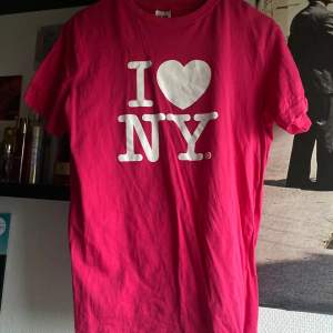 Rosa i love new york tshirt, helt oanvänd 