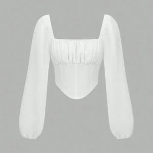 Vit blus - Vit, lite croppad blus. Bara testad men aldrig använd. 🎀🐆