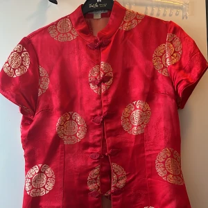 Kina tröja XL - Röd kina tröja silk