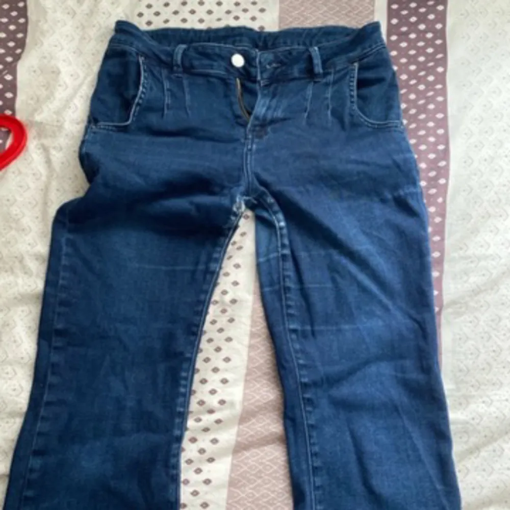 fina jeans köpta i second hand. Jeans & Byxor.