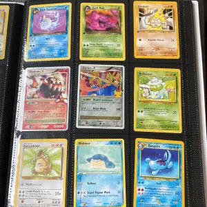  Blanda gamla Pokémon kort tre 1 edition kort från 1995 två level x kort och fyra andra kort skriv för prisförslag på korten man kan köpa enskilda kort 
