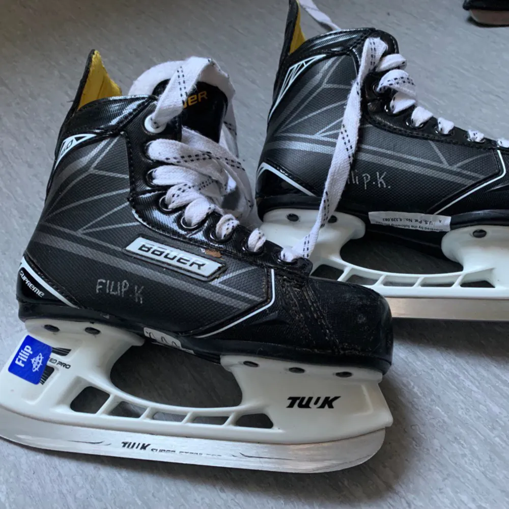 Bauer Supreme skridskor stl 25.5-29 (EU). Ej använd särskilt mycket, fint skick.. Skor.