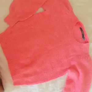 Rosa långärmad tröja i jättebra skick inga noppror eller så 