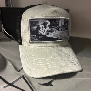 MAGGIORE S4 C4 - Oanvänd MAGGIORE S4 C4 keps. Limiter och gå ej att få tag på längre. Box och påse följer med