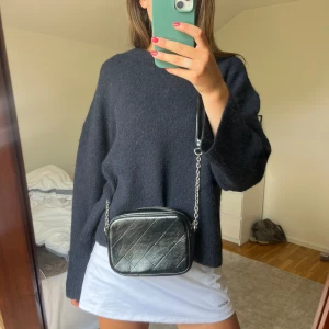 Svart väska  - Svart väska