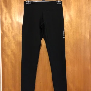 Svarta träningstights  - Helt nya 