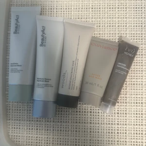 Ansiktsmasker - Säljer enbart alla tillsammans. Alla för 250kr tillsammans. En av de är testade. Skriv vid fler frågor