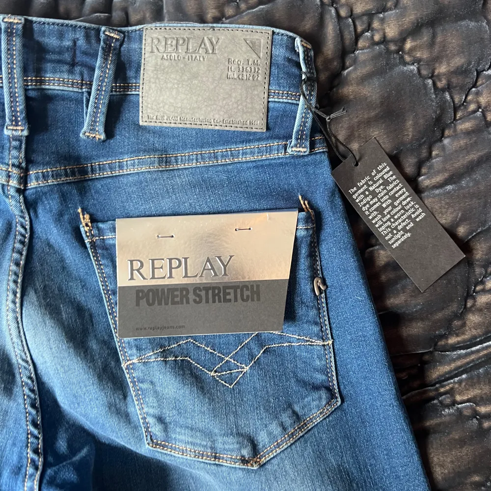 Skit snygga replay jeans med en väldigt skön strech! Helt nya med tag!. Jeans & Byxor.