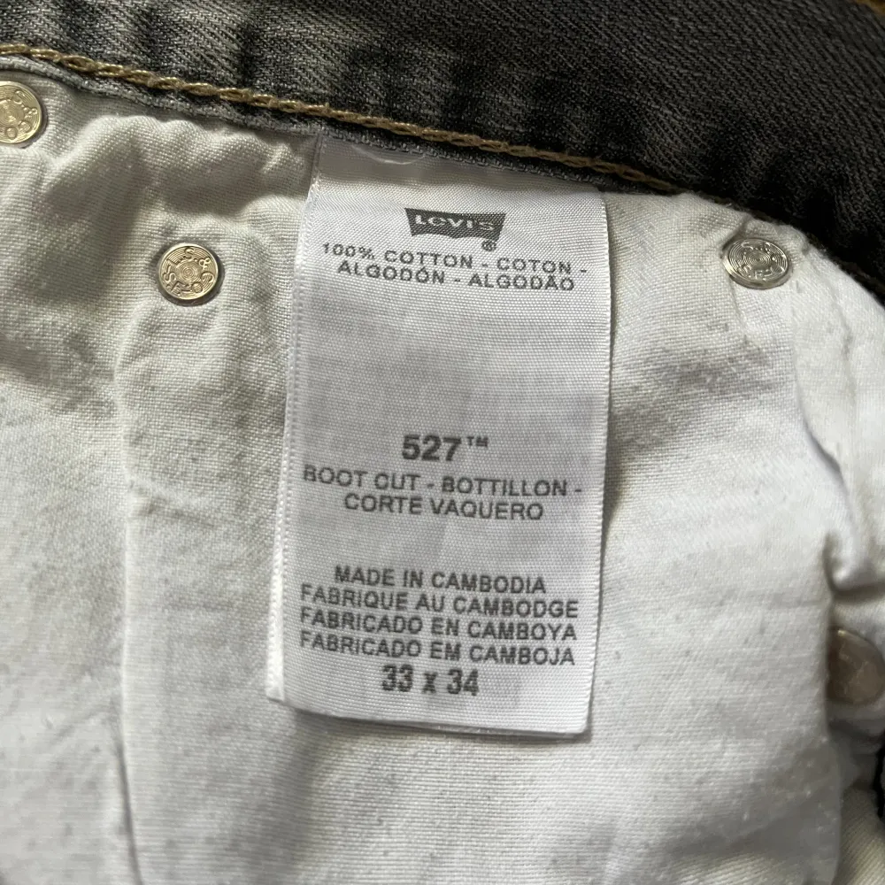 Levi’s 527 bootcut | 33x34 | köpta i andrahand, väldigt bra skick.. Jeans & Byxor.