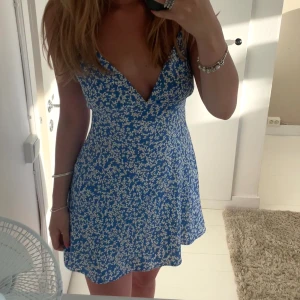 Sommarklänning  - Jättefin klänning till sommaren💞💞från zara!!