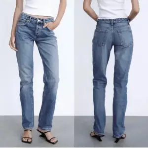 Mid rise jeans från Zara i storlek 38, säljer då de är för stora, toppenskick! Jag på bilden är 173 :)