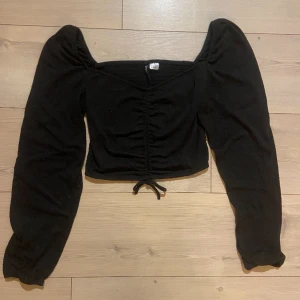 Fest topp - Superfin topp från h&m💖