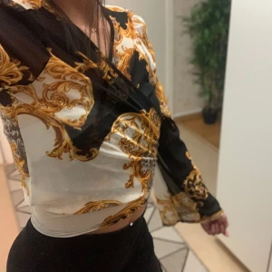 Blus - En enkel snygg topp väldigt lätta .🌸