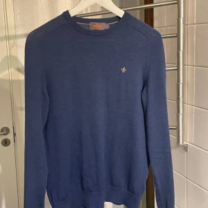 Morris tröja Merino wool stl S - Mycket fin Morris tröja. Inga defekter. Använt fåtal gånger innan jag växte ur den 