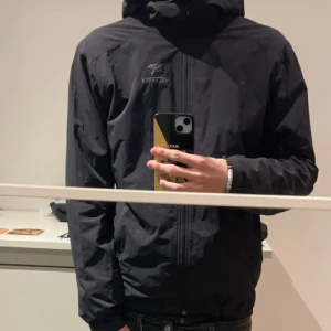 Arcteryx jacka  - Gör en intressekoll på min arcteryx jacka!! Kom pm för frågor och fler bilder mvh!! 