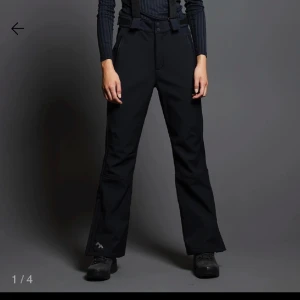 Skidbyxor Lager 157 - Säljer ett par nya skidbyxor i stl S från Lager 157🥰