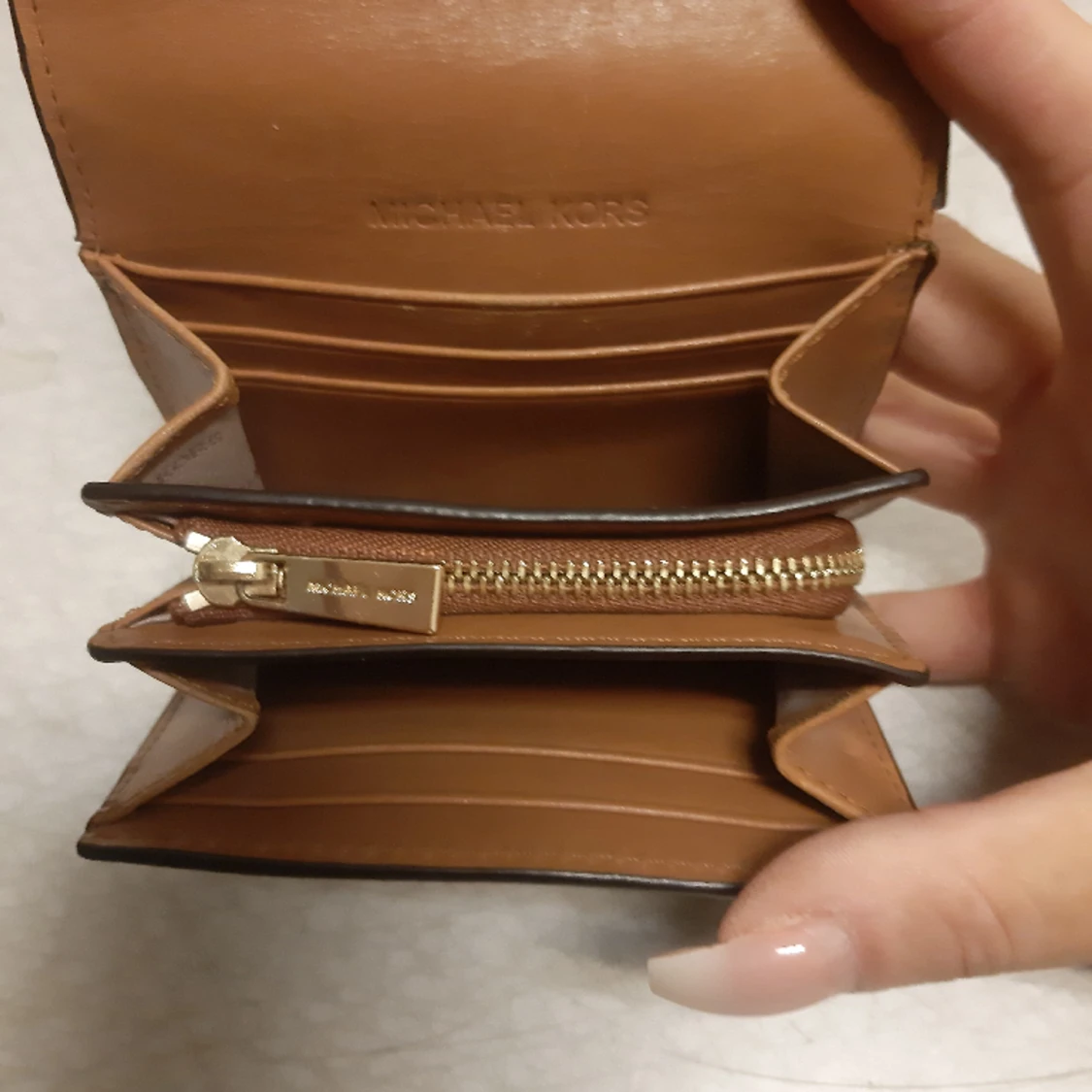 Michel kors plånbok  - 90