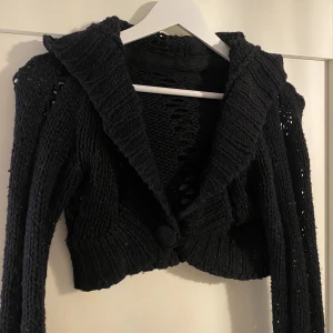 Långärmad bolero - Långärmad bolero i storlek s, köpt secondhand 