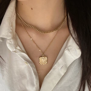 Halsband - Oanvänt halsband i guldfärg 💛