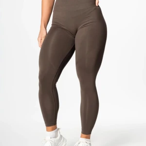 Relode prime scrunch - Säljer ett par tights ur relodes prime scrunch kollektion i XS men väldigt stretchig så passar mig med S-M också. Har blivit en liten reva på scrunchen på insidan av byxorna men inget som påverkar varken utseendet eller hur dem känns.