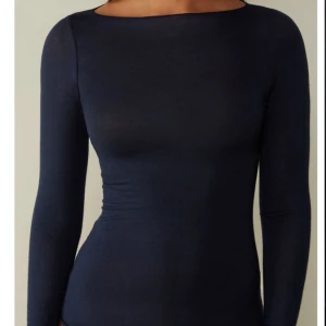 Intimissimi tröja - Kashmir tröja från intimissimi! I färgen mörk blå och i bra skick.