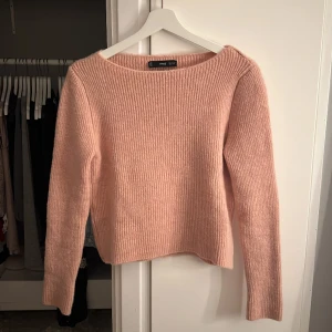 Tröja - Super fin helt oanvänd. Lite annan färg en bilden men samma tröja 💞