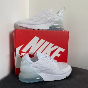 Nike Air Max 270 - Nike Air Max 270 | Storlek: 36 | Helt nya med Box och Kvitto