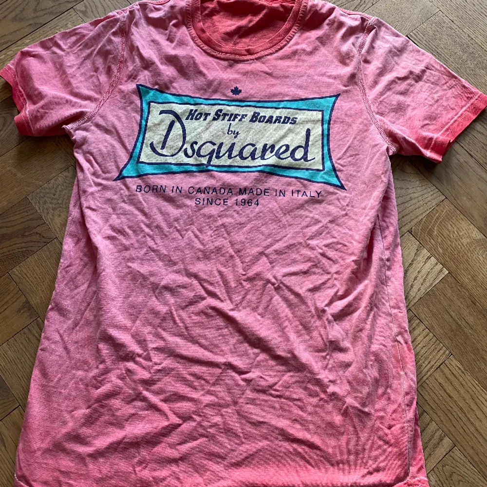Rosa Dsquared t-shirt.. T-shirts.